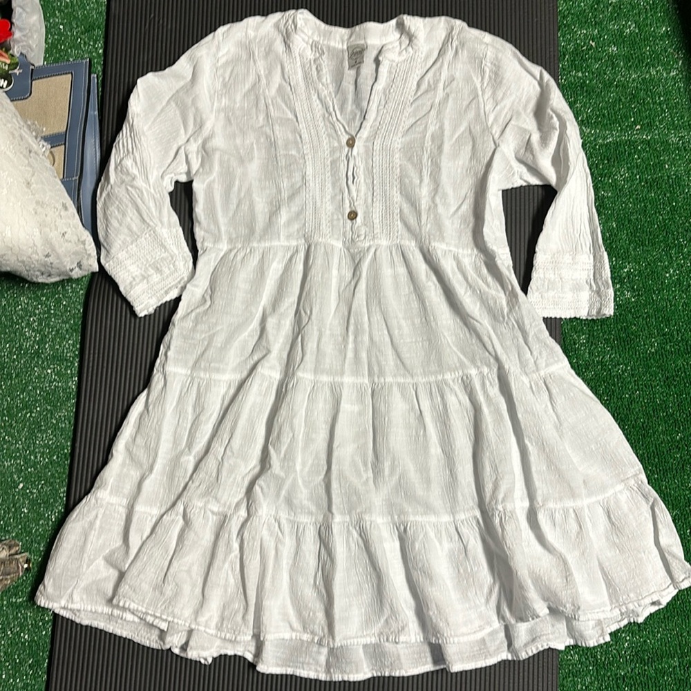 White Dress w/ sleeves womens